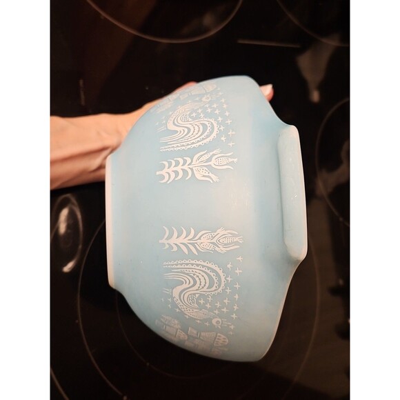 Pyrex Amish Butterprint White on Turquoise 1 1/2 qt Cinderella Mixing Bowl #442 - Picture 14 of 14